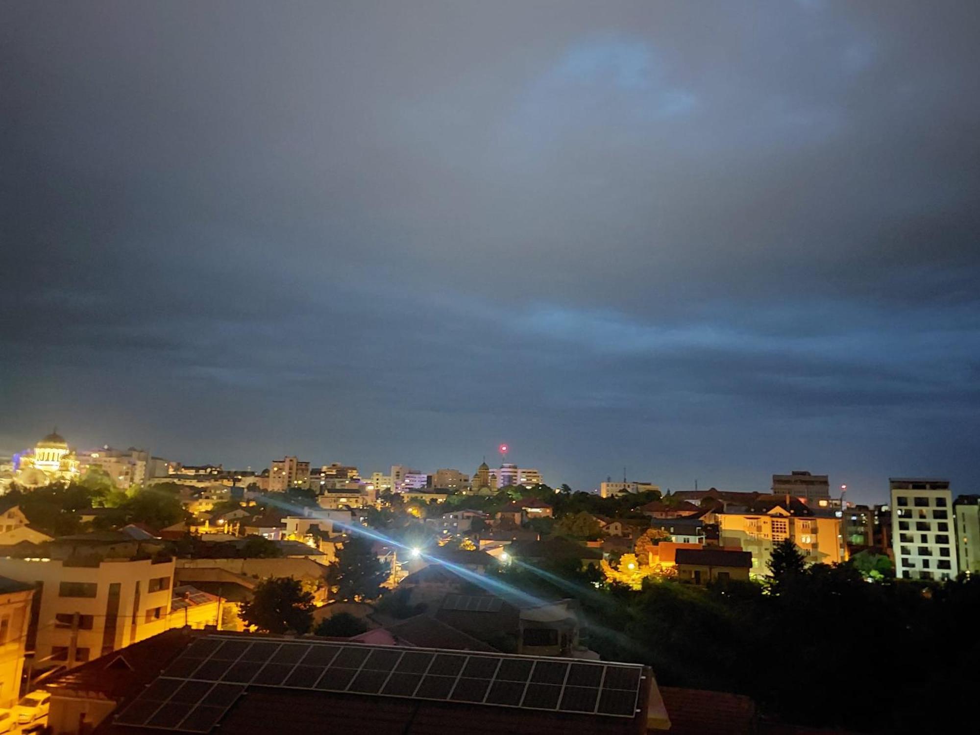 Apartment View *